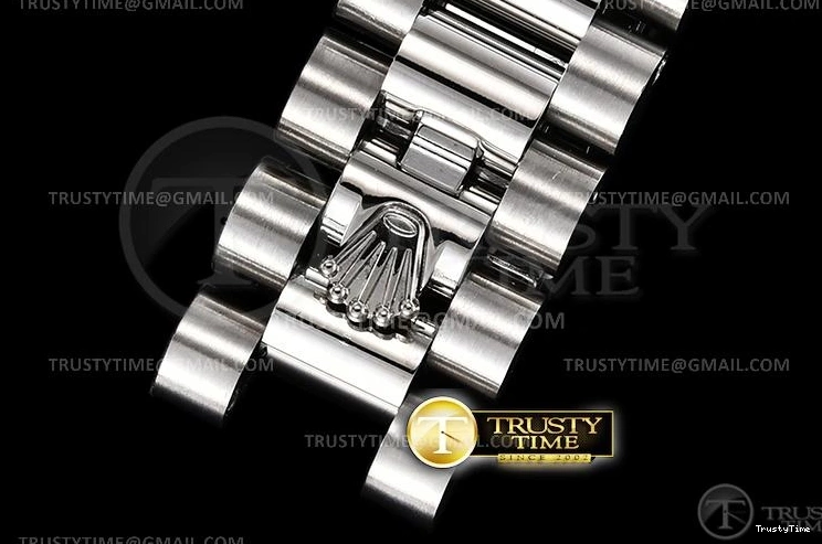 0313 RMDJ0252B – DJ Midsize 31mm Classic 821